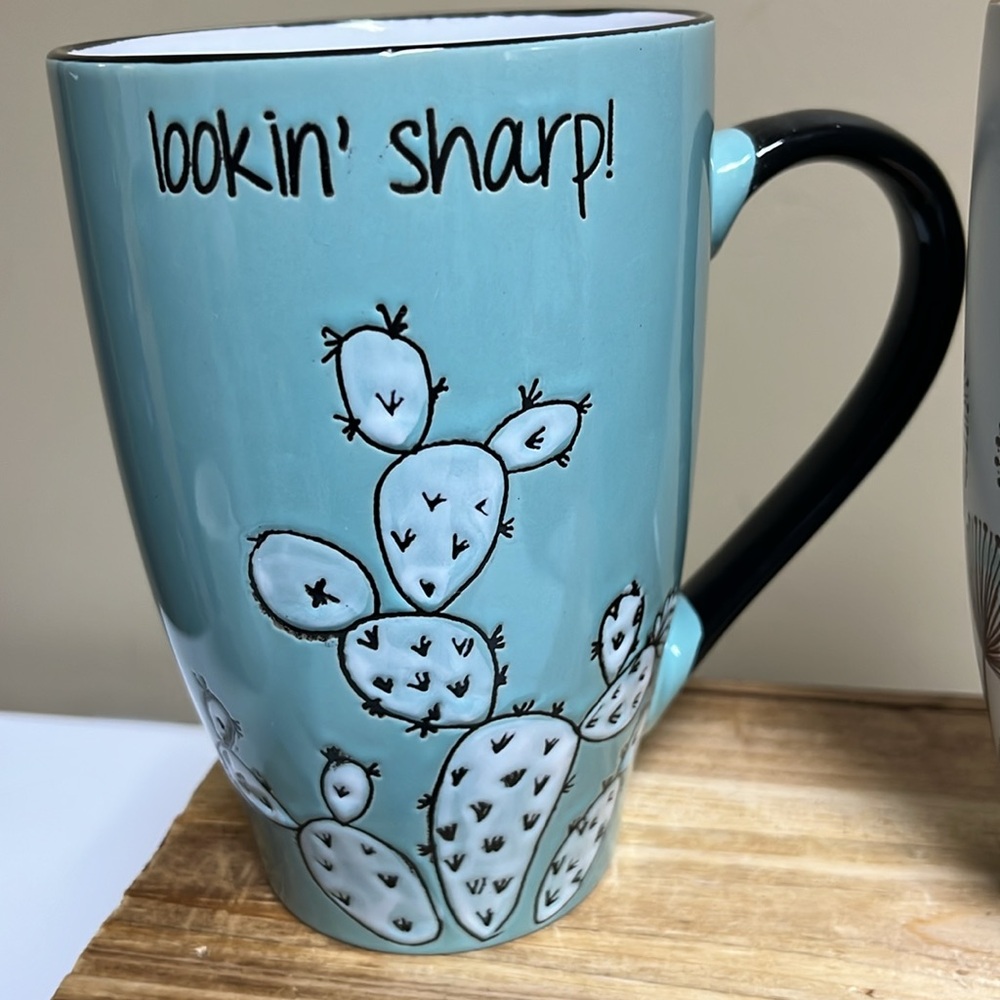 Two Mugs “Lookin Sharp “ & “ Don’t worry be Happy” in great condition - Picture 4 of 8